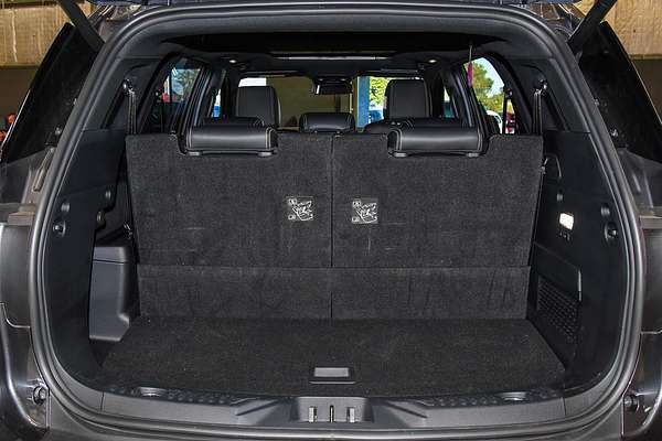 2024 Ford Everest Platinum