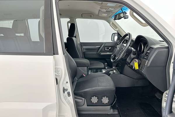 2020 Mitsubishi Pajero GLX NX