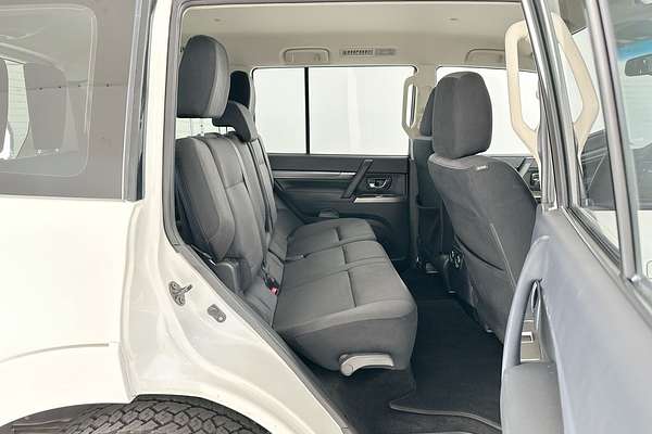 2020 Mitsubishi Pajero GLX NX