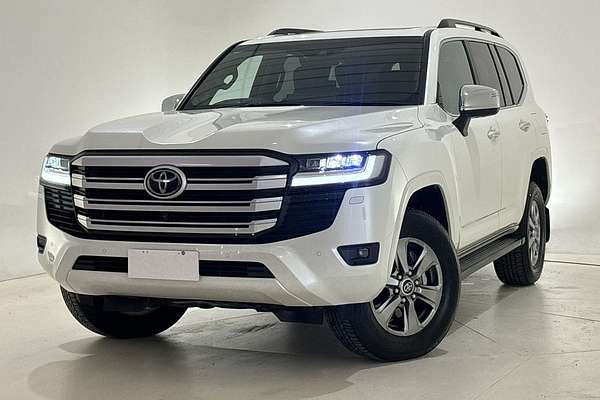 2023 Toyota Landcruiser Sahara FJA300R
