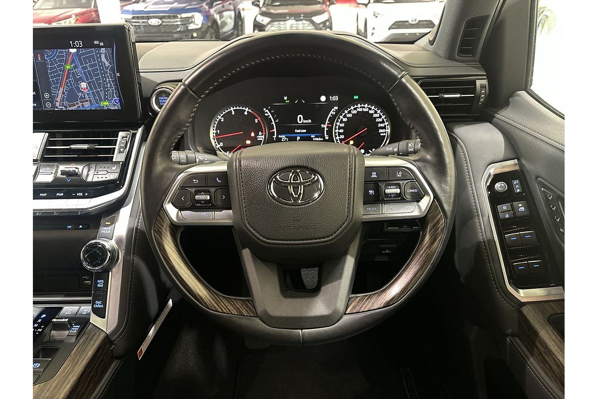 2023 Toyota Landcruiser Sahara FJA300R