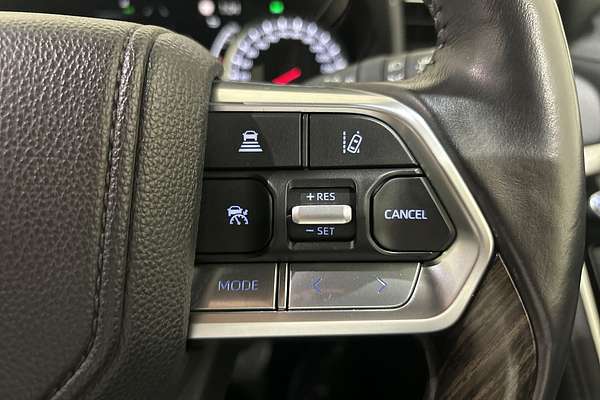 2023 Toyota Landcruiser Sahara FJA300R