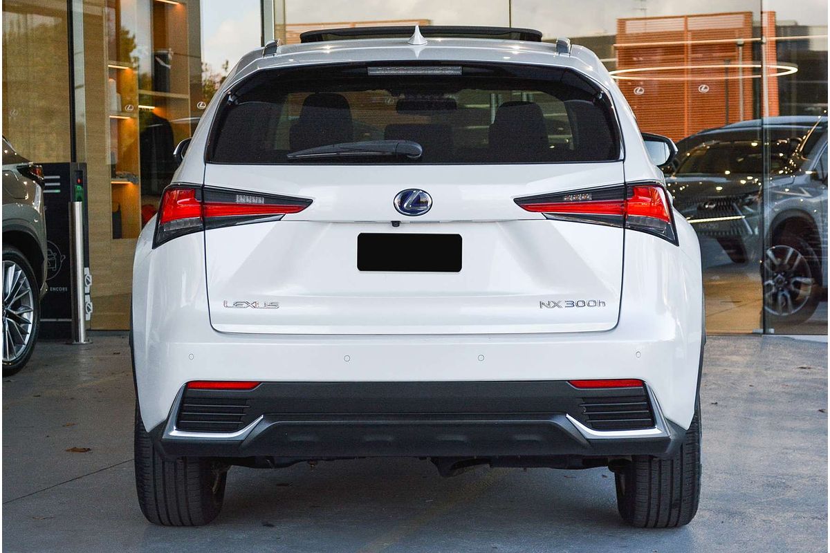 2018 Lexus NX NX300h Luxury AYZ10R
