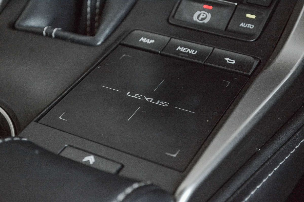 2018 Lexus NX NX300h Luxury AYZ10R