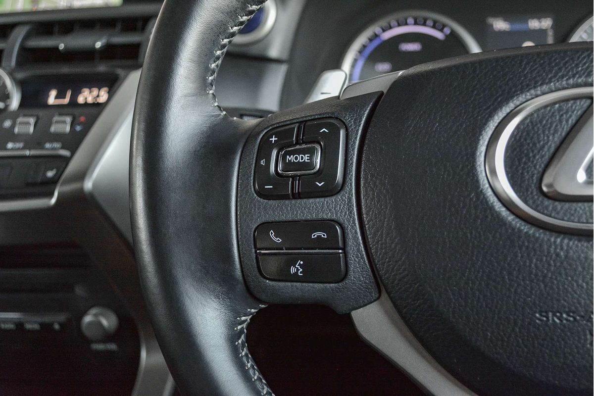 2018 Lexus NX NX300h Luxury AYZ10R