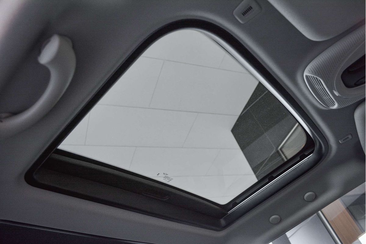 2023 MINI Hatch Cooper Classic F56 LCI-2