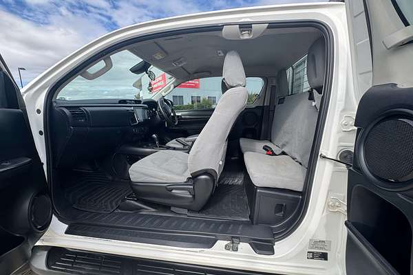 2022 Toyota Hilux SR GUN126R 4X4