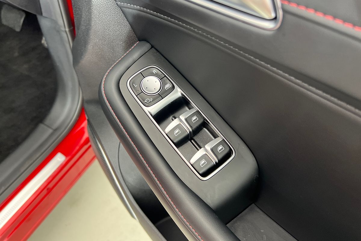 2024 MG HS Plus EV Excite SAS23