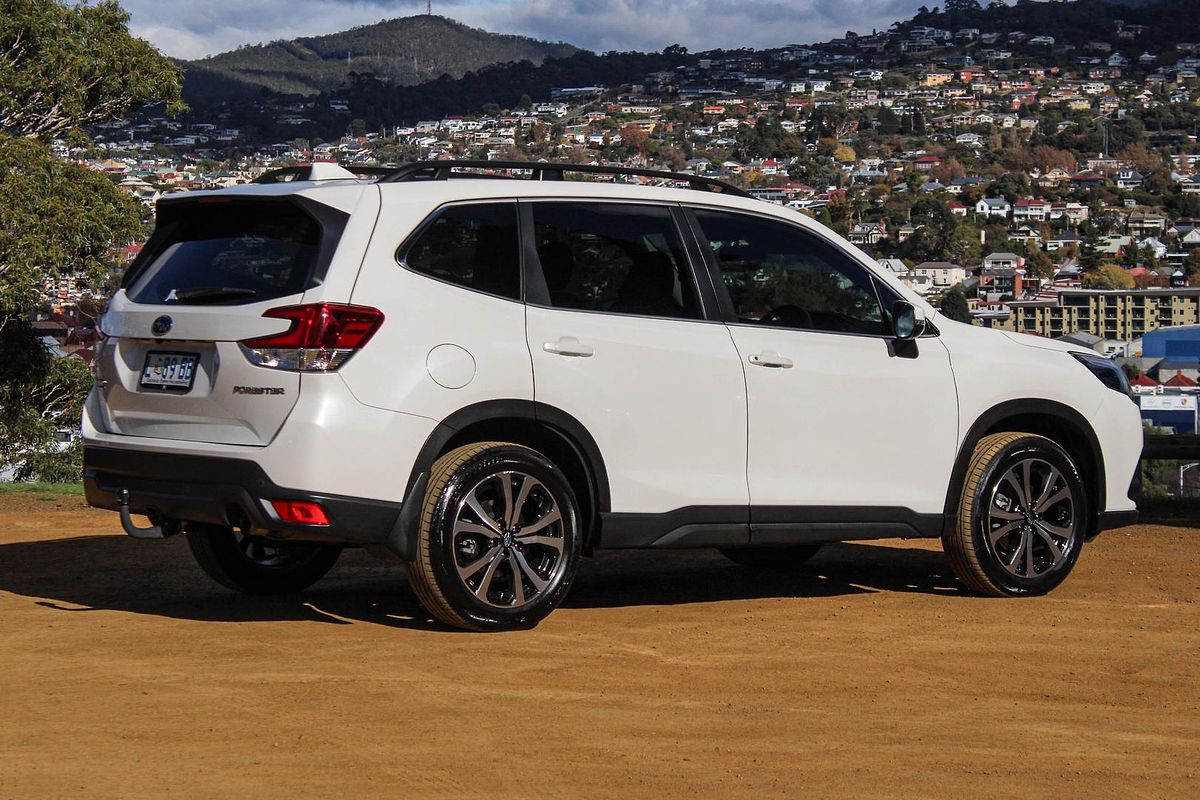 2023 Subaru Forester 2.5i Premium S5