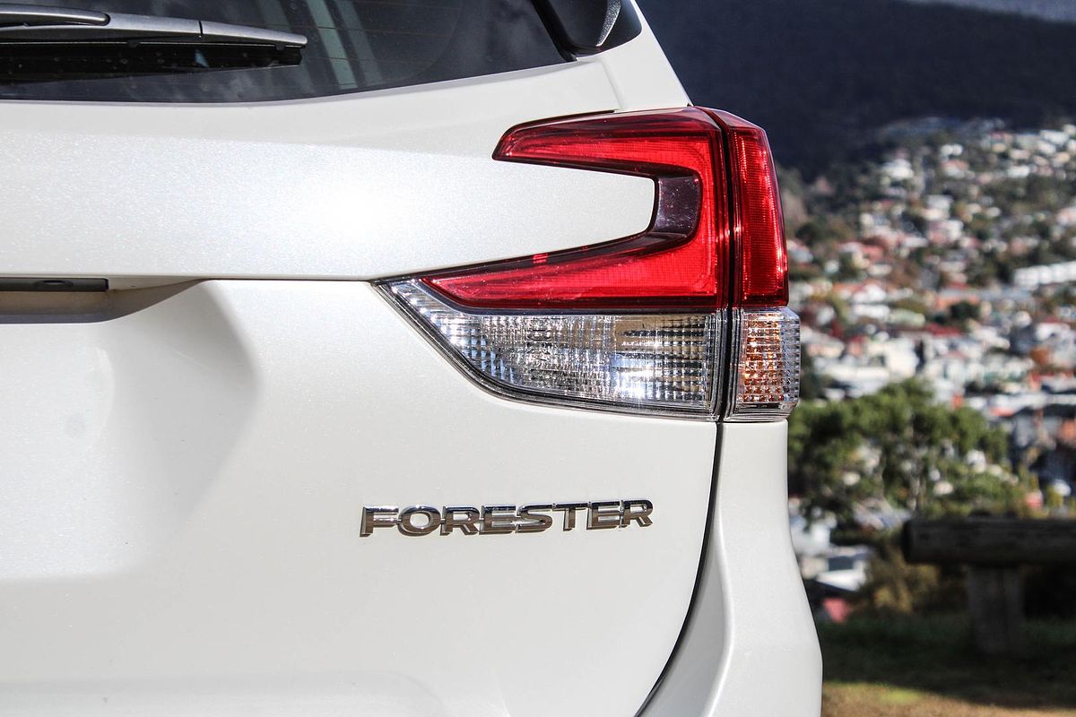 2023 Subaru Forester 2.5i Premium S5