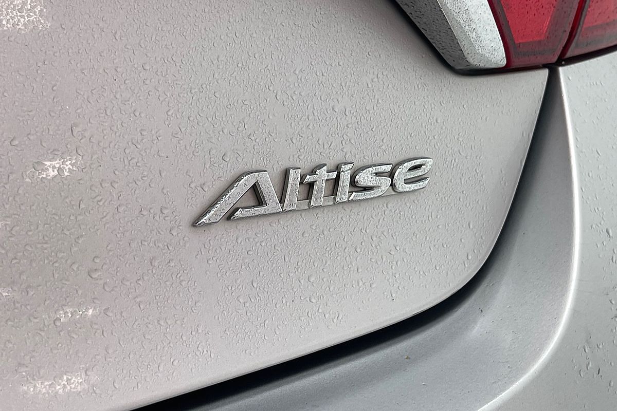 2017 Toyota Camry Altise ASV50R