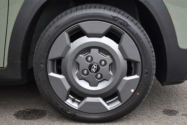 2025 Hyundai INSTER Cross AX.V1