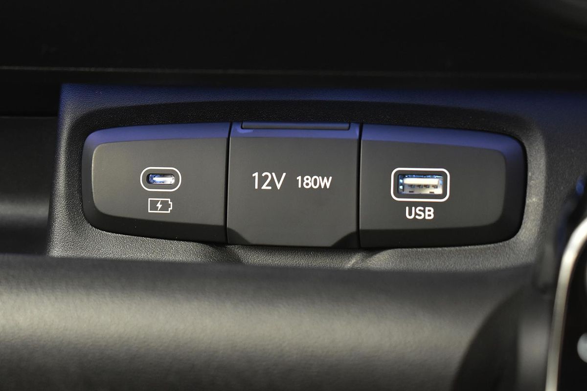 2025 Hyundai INSTER Cross AX.V1