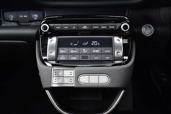 2025 Hyundai INSTER Cross AX.V1
