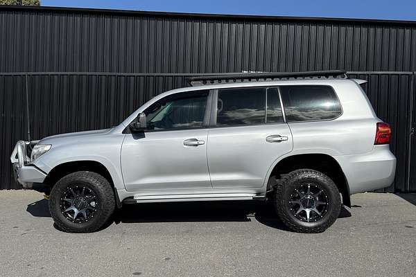 2012 Toyota Landcruiser GXL VDJ200R