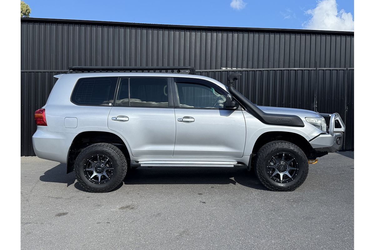 2012 Toyota Landcruiser GXL VDJ200R