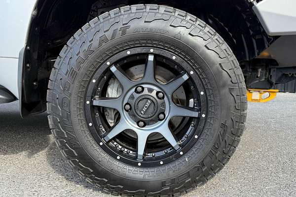 2012 Toyota Landcruiser GXL VDJ200R