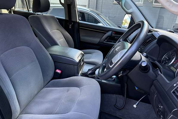 2012 Toyota Landcruiser GXL VDJ200R