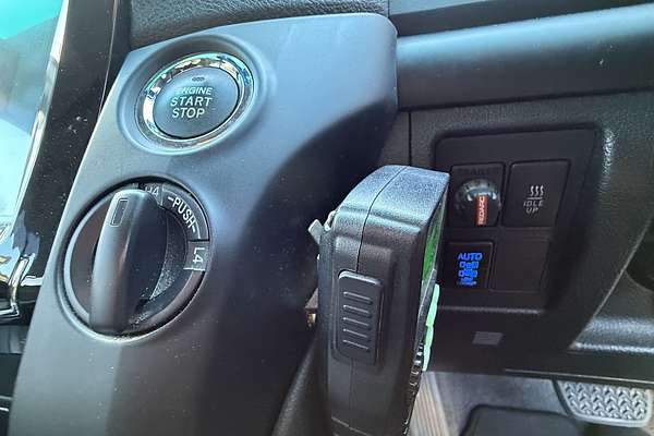 2012 Toyota Landcruiser GXL VDJ200R