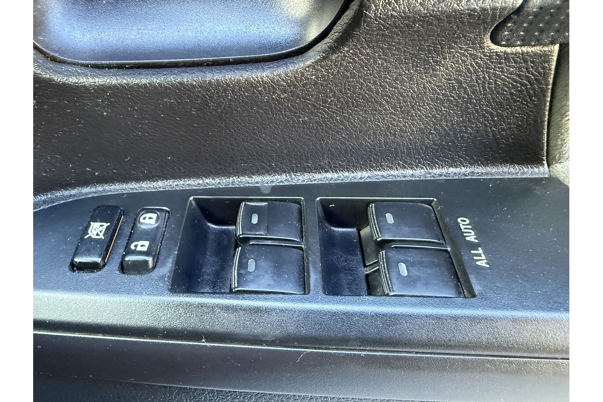 2012 Toyota Landcruiser GXL VDJ200R
