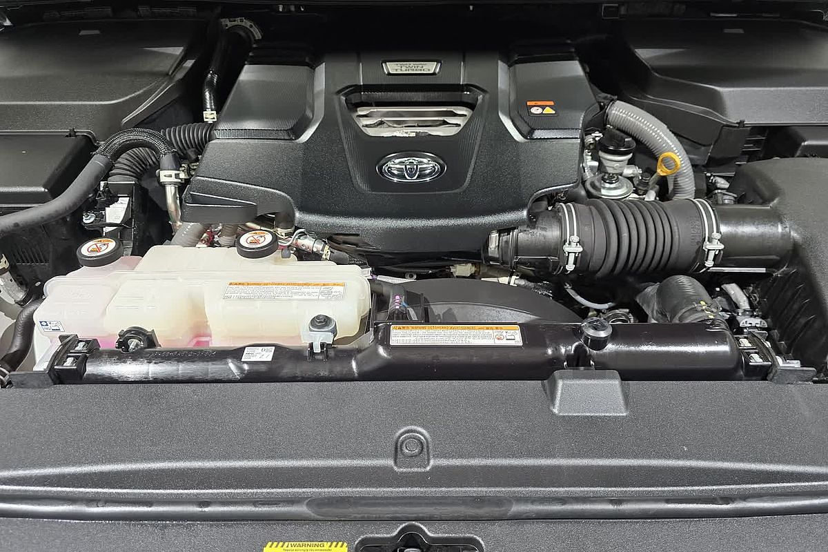 2022 Toyota Landcruiser Sahara ZX FJA300R
