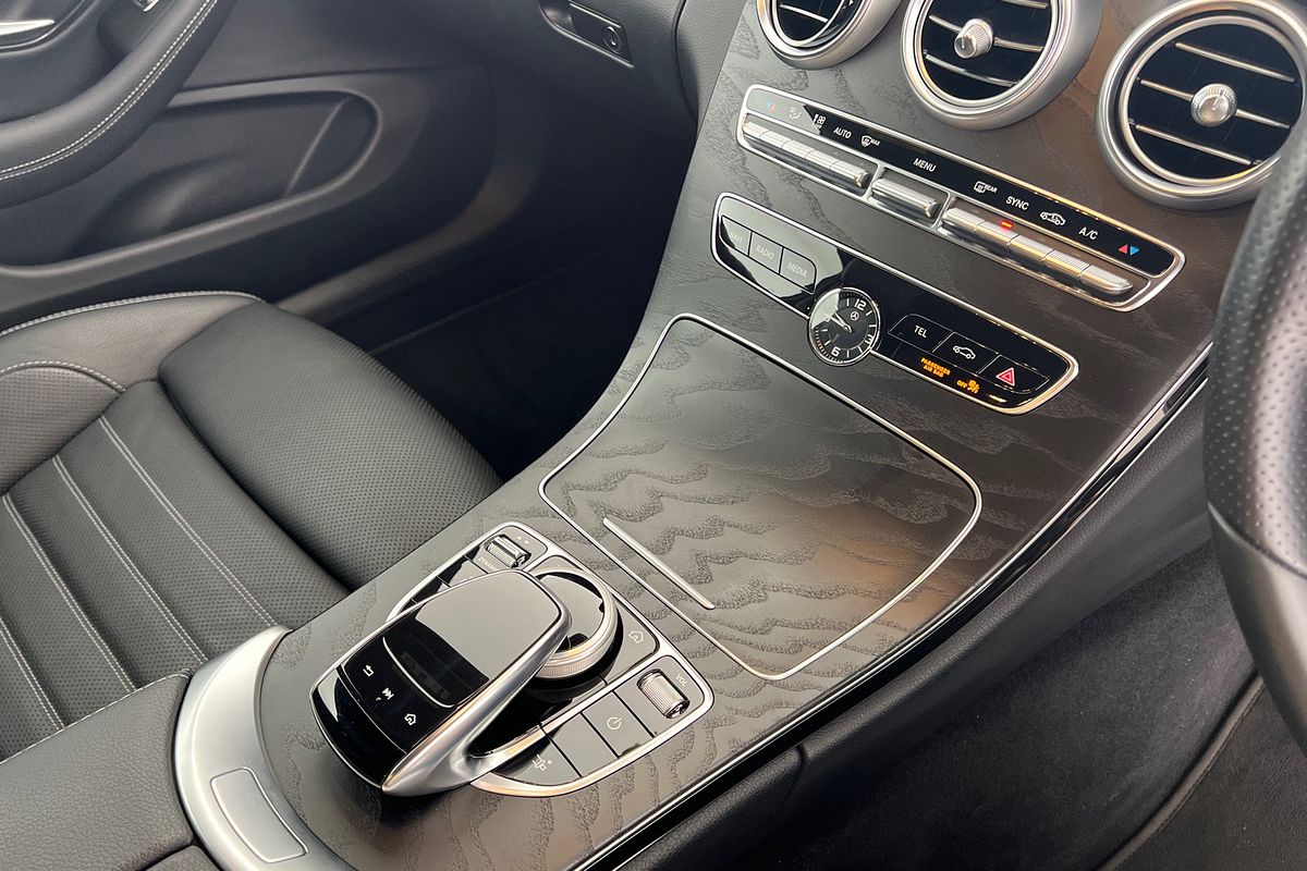 2021 Mercedes-Benz C-Class C300 C205