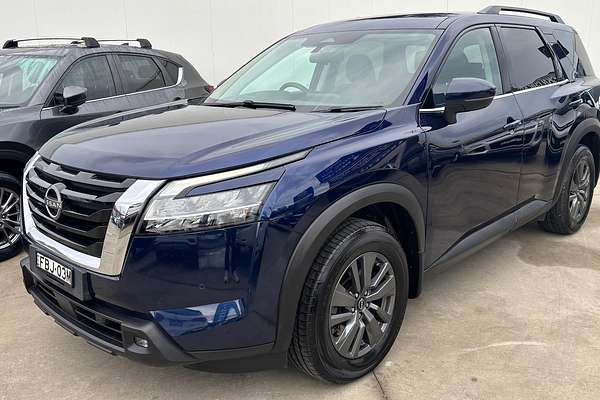 2022 Nissan Pathfinder ST-L R53