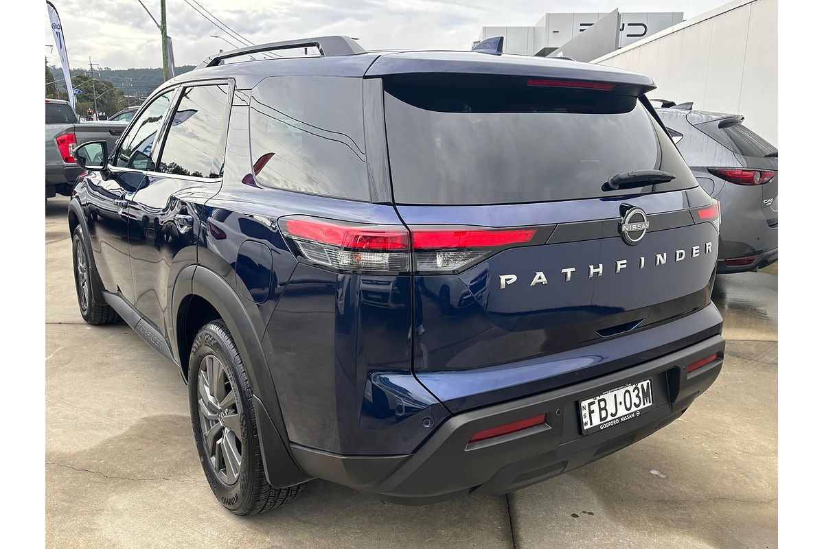 2022 Nissan Pathfinder ST-L R53