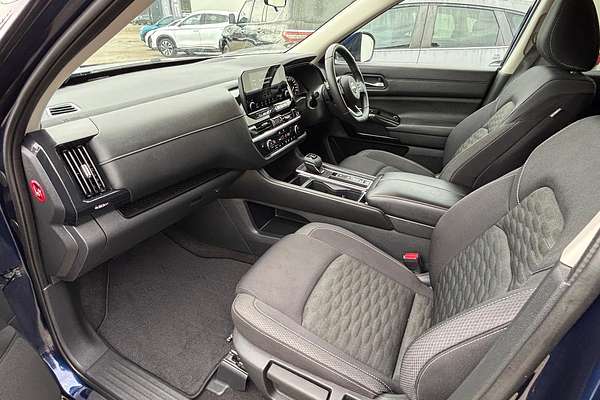 2022 Nissan Pathfinder ST-L R53
