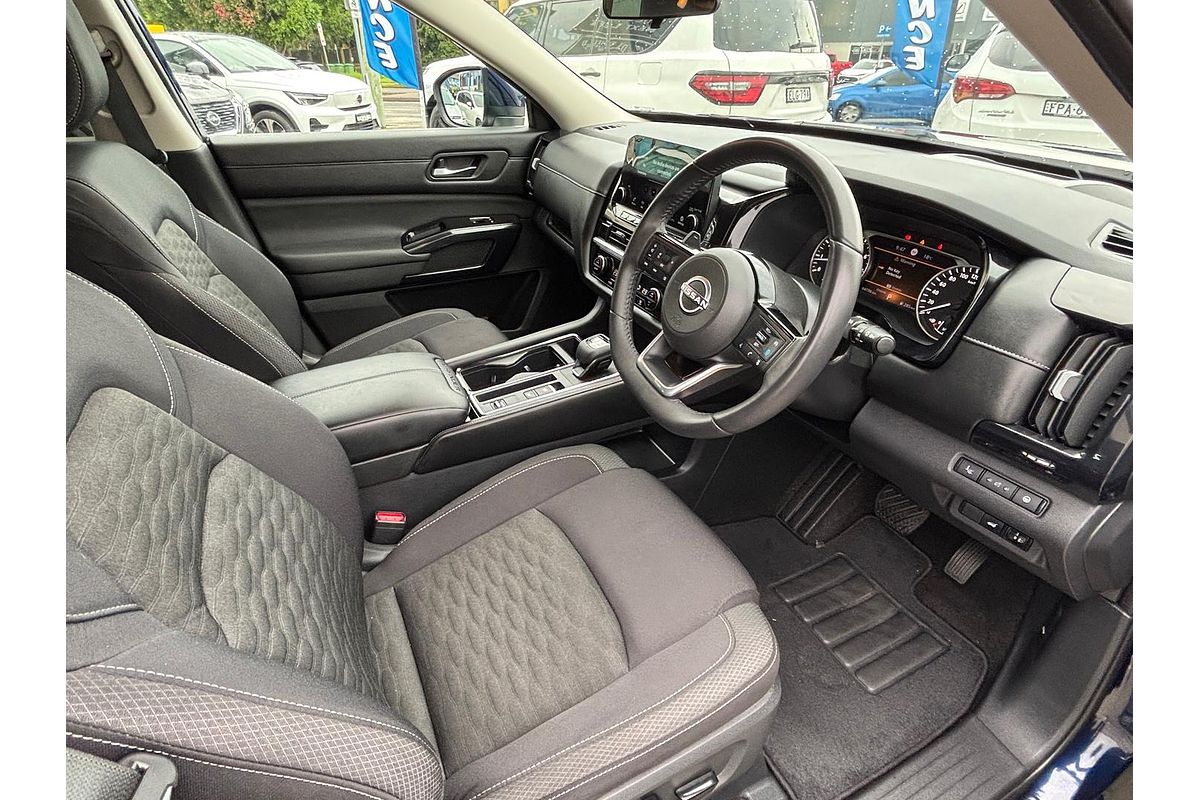 2022 Nissan Pathfinder ST-L R53
