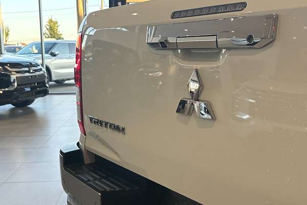 2024 Mitsubishi Triton GLX-R MV 4X4