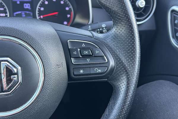 2018 MG ZS Essence AZS1