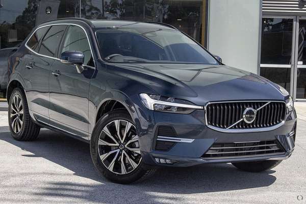 2024 Volvo XC60 Plus B5