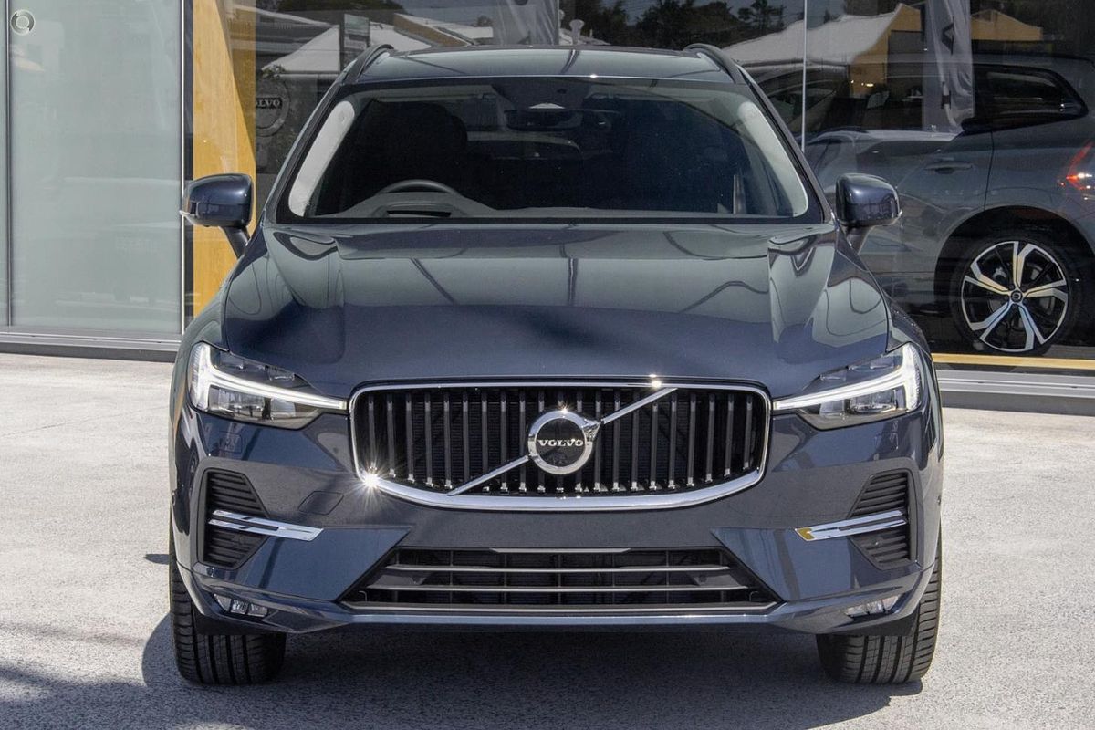2024 Volvo XC60 Plus B5