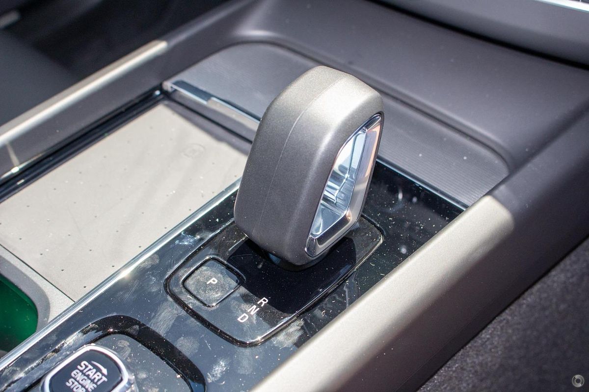 2024 Volvo XC60 Plus B5