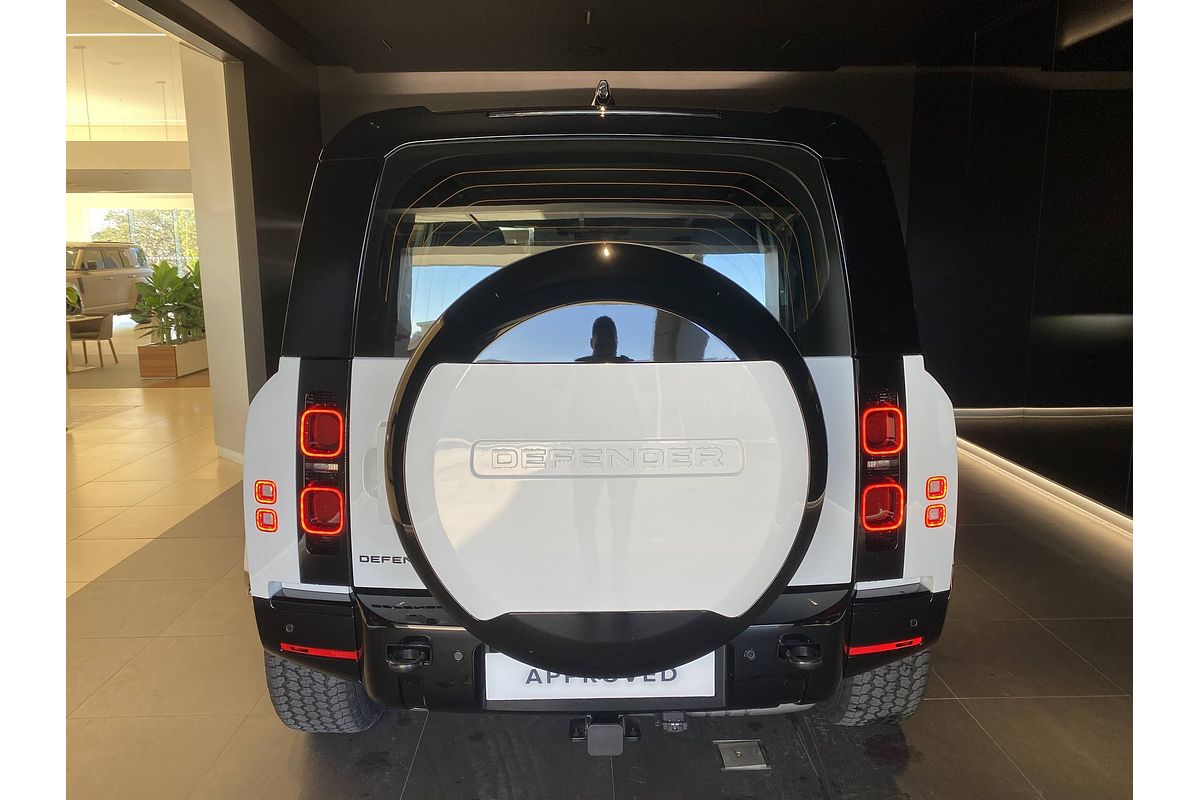 2025 Land Rover Defender 110 D350 X-Dynamic SE L663