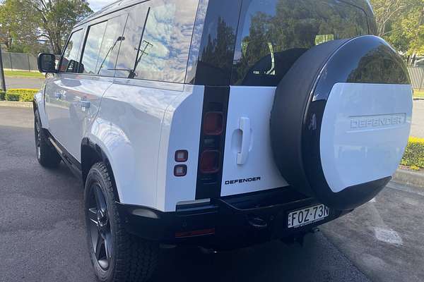 2025 Land Rover Defender 110 D350 X-Dynamic SE L663
