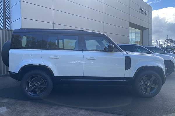 2025 Land Rover Defender 110 D350 X-Dynamic SE L663