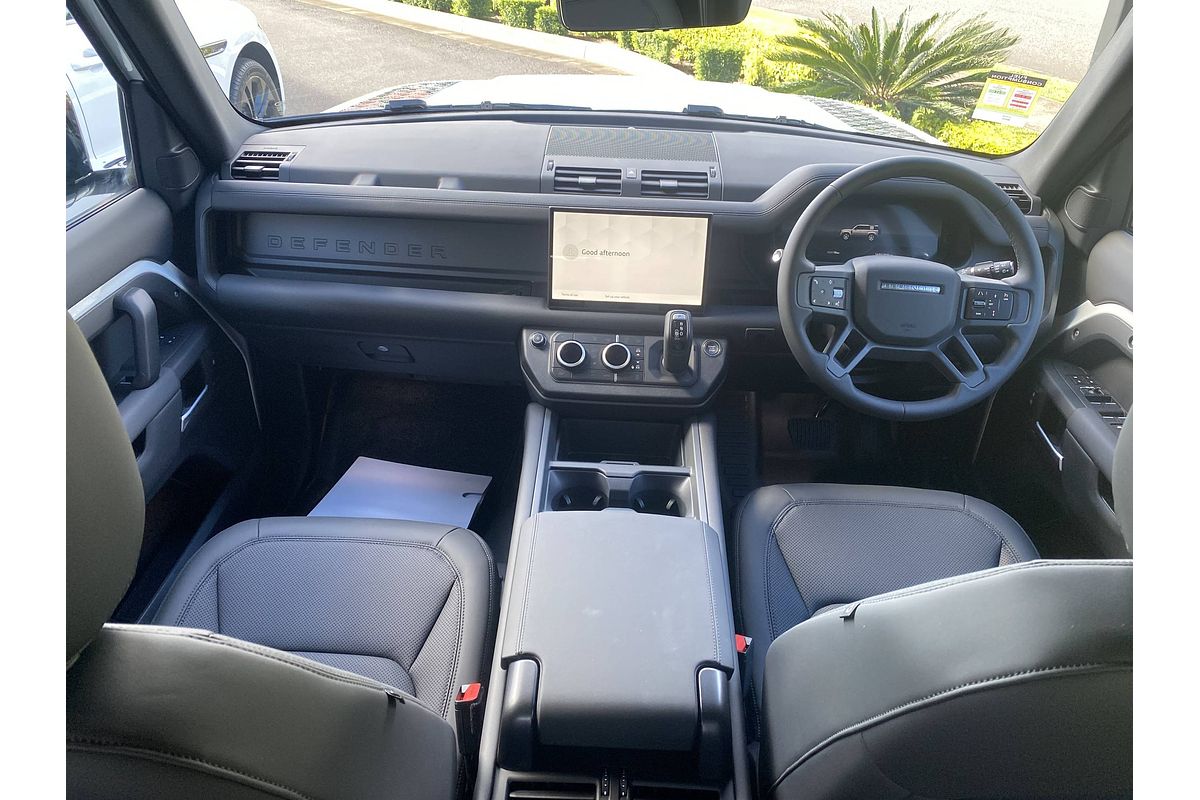 2025 Land Rover Defender 110 D350 X-Dynamic SE L663