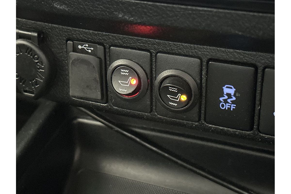 2017 Toyota Hilux SR5 GUN126R 4X4