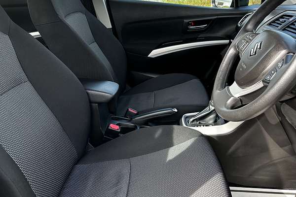 2014 Suzuki S-Cross GL JY