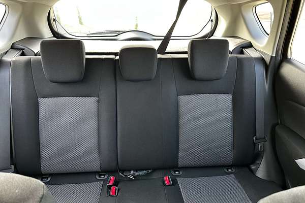 2014 Suzuki S-Cross GL JY