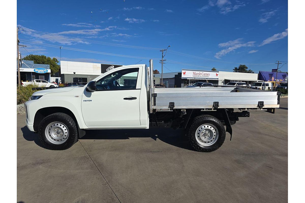 2021 Mitsubishi Triton GLX MR 4X4