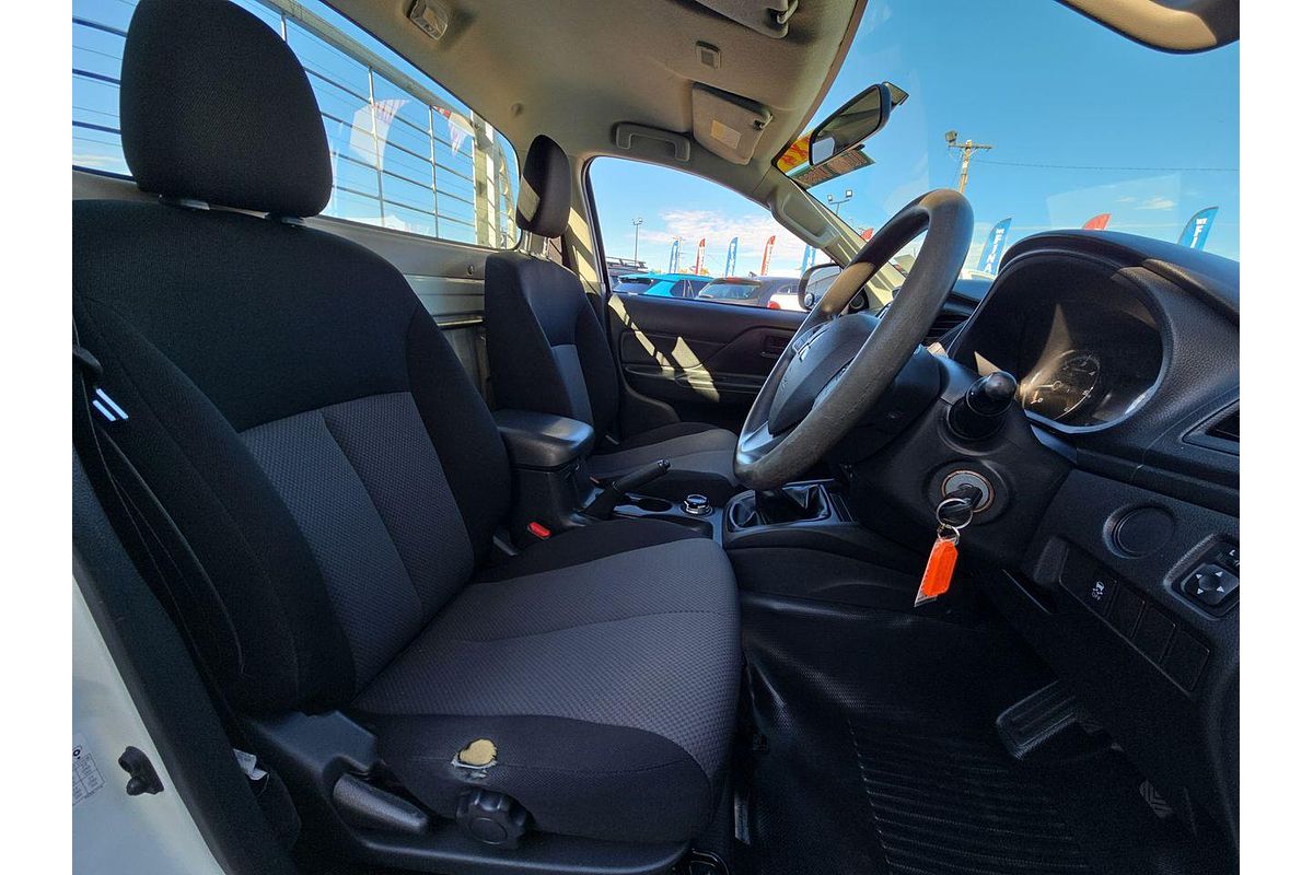 2021 Mitsubishi Triton GLX MR 4X4