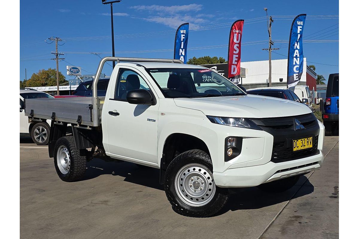 2021 Mitsubishi Triton GLX MR 4X4