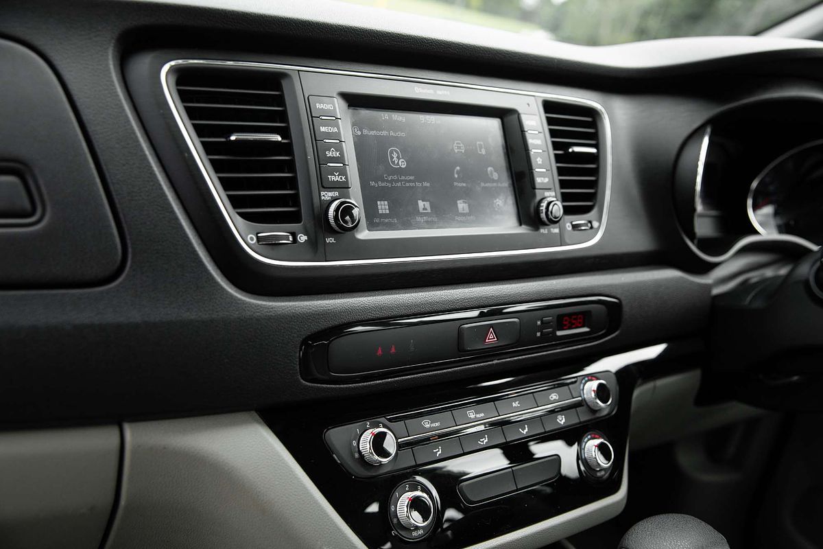 2020 Kia Carnival S YP