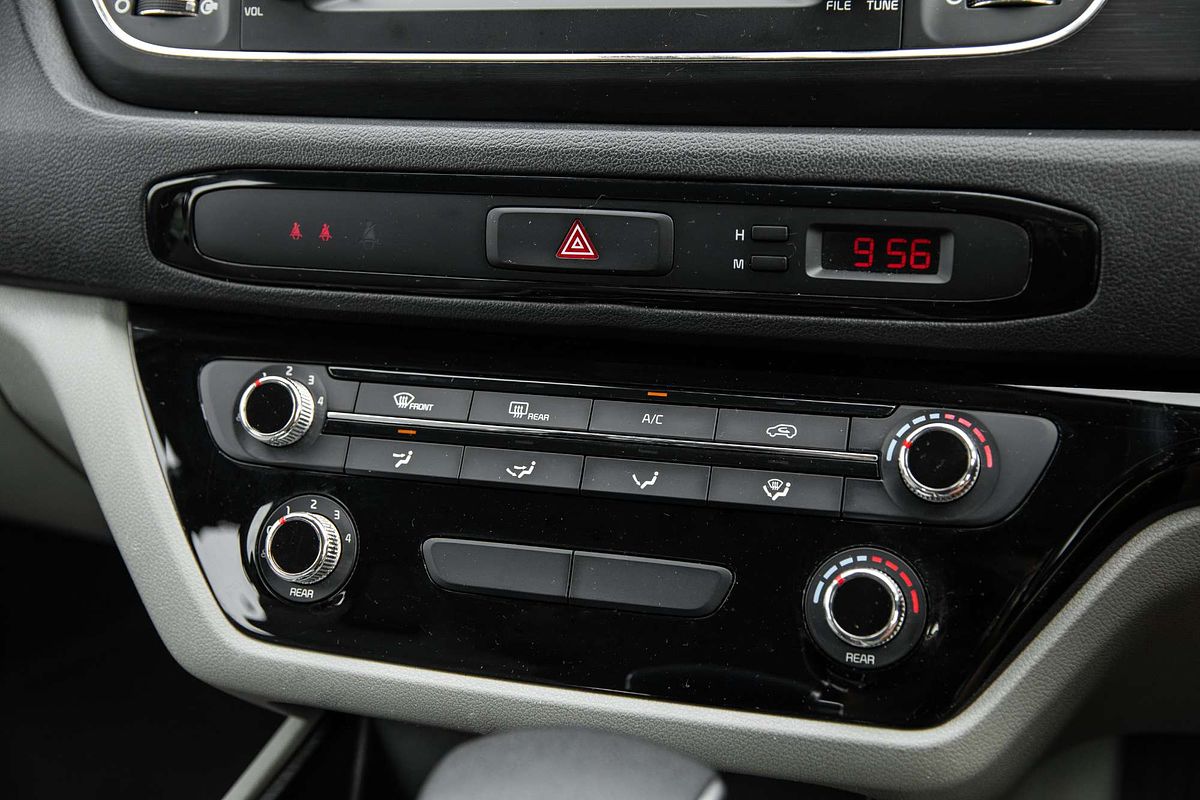 2020 Kia Carnival S YP