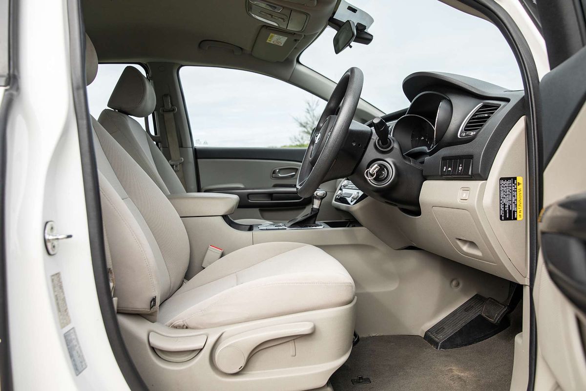 2020 Kia Carnival S YP