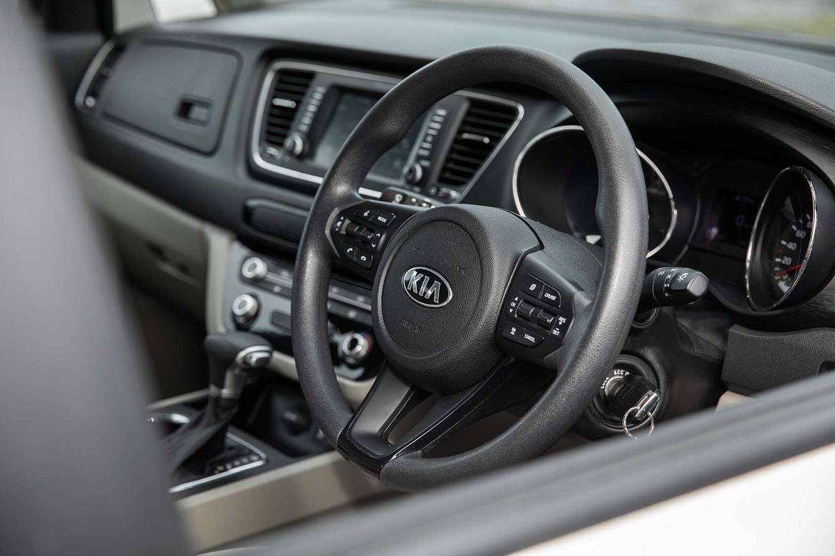 2020 Kia Carnival S YP
