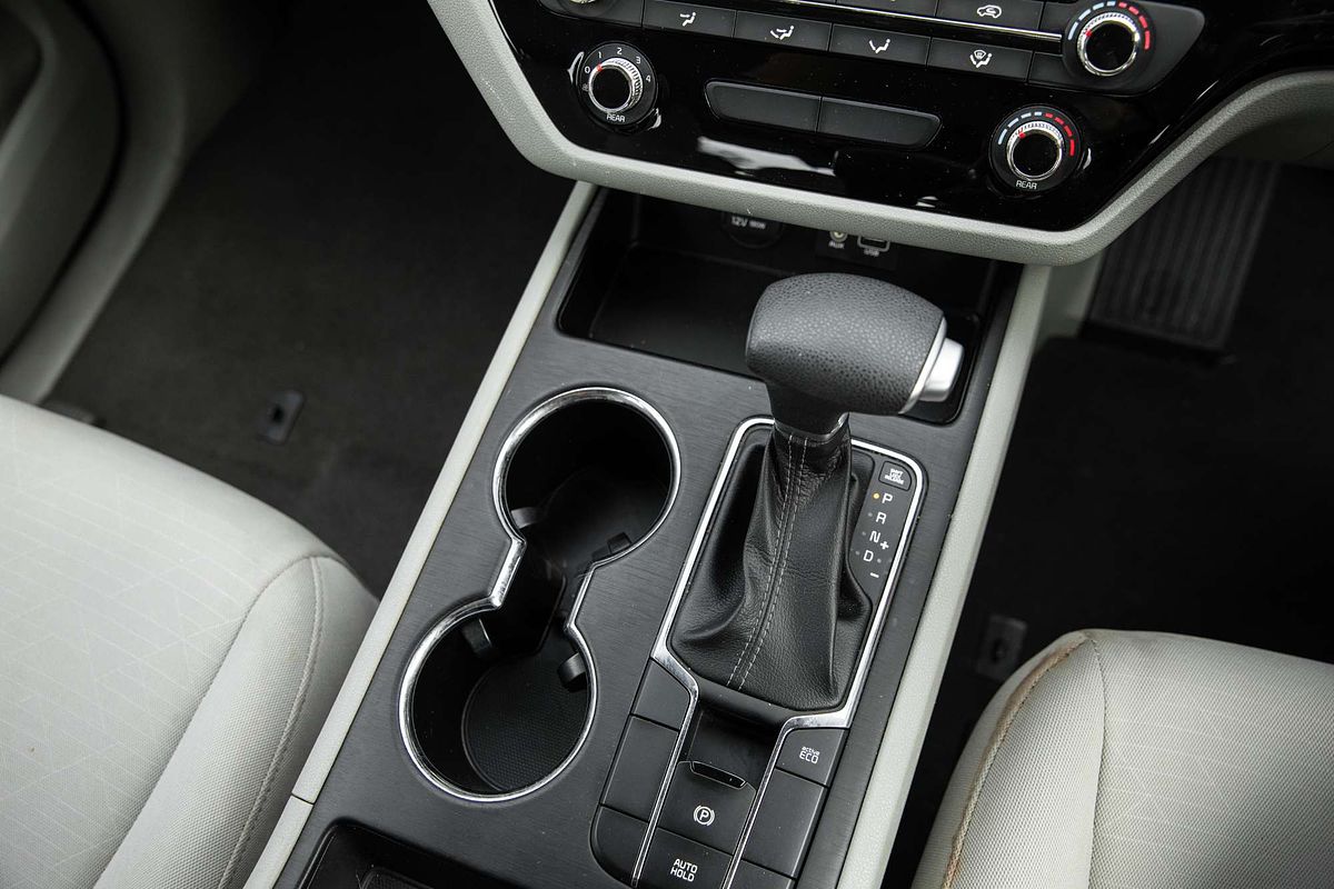 2020 Kia Carnival S YP